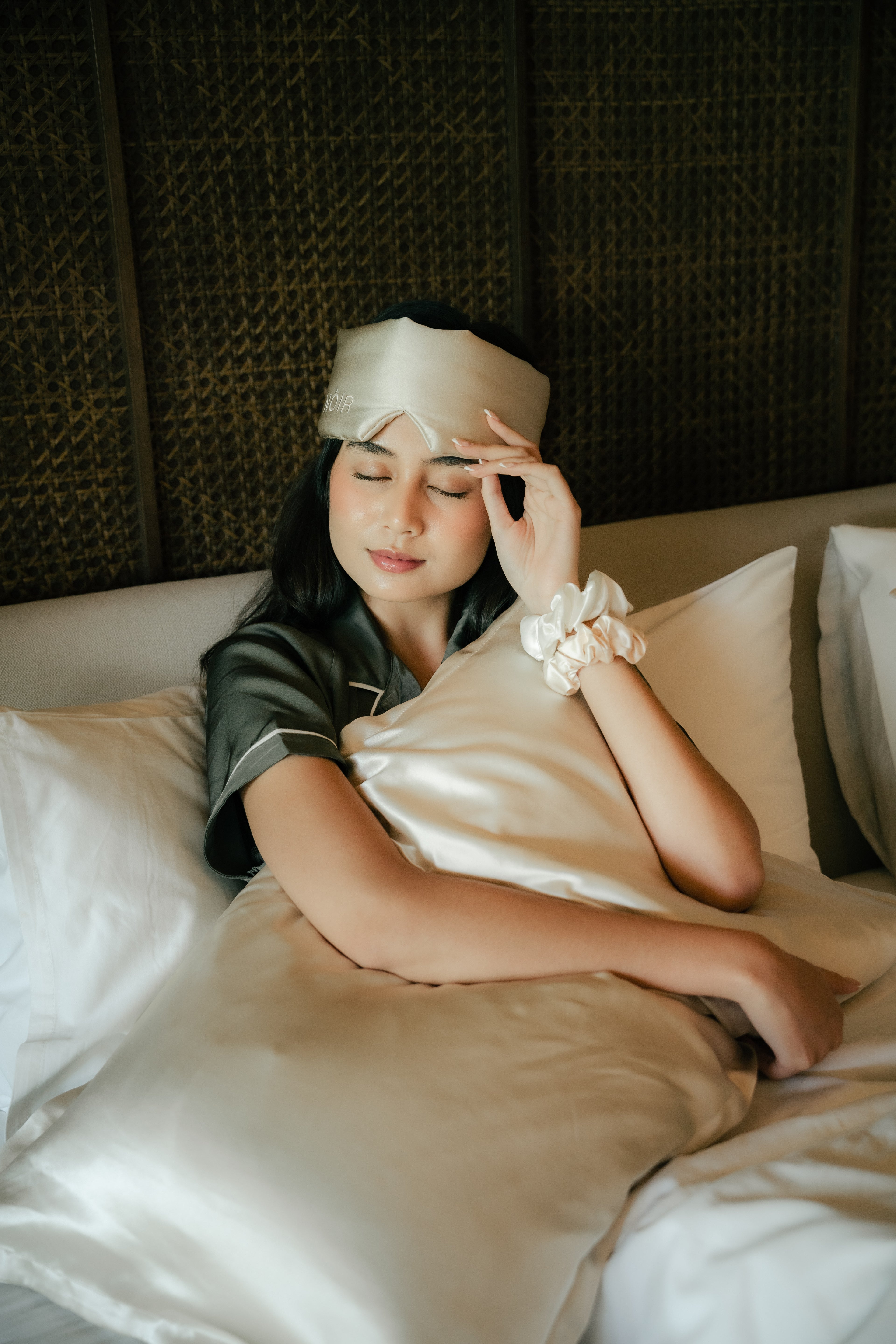 Nôir Deep Sleep Mask – Champagne